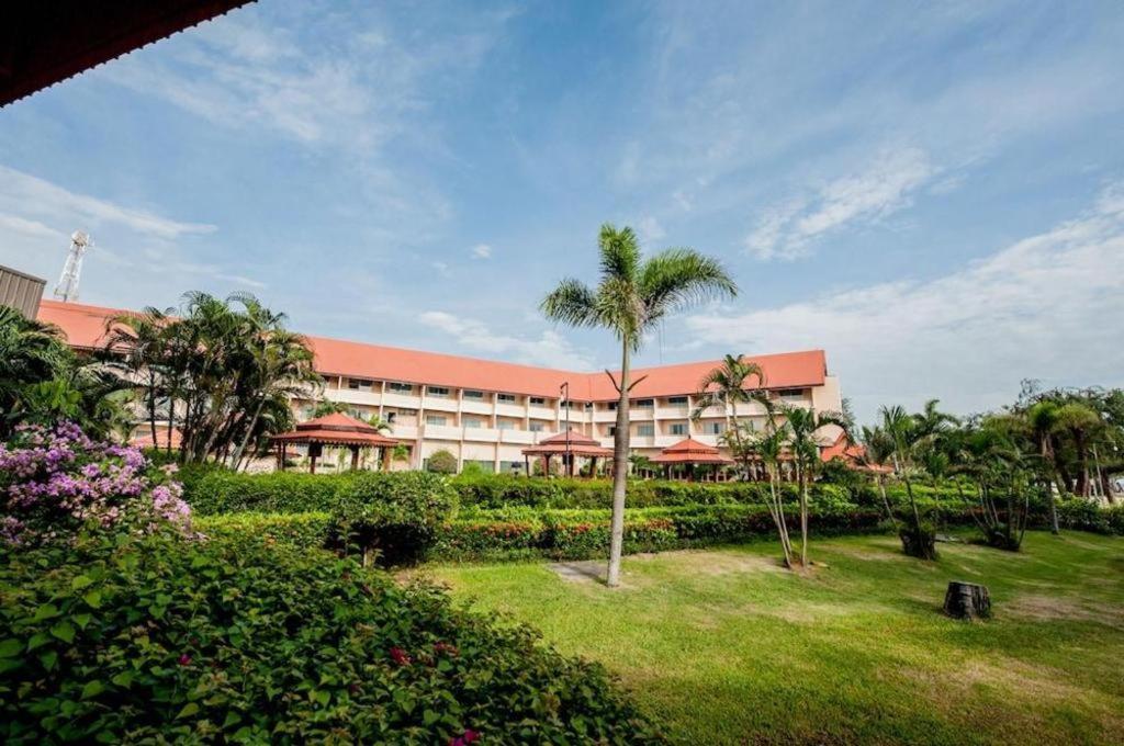 Haad Kaew Resort Songkhla Bagian luar foto